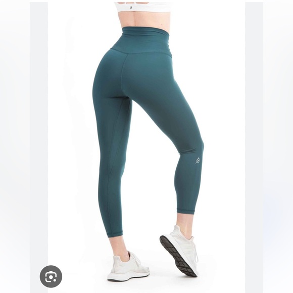 P’tula Emily 23” Legging - Picture 2 of 6